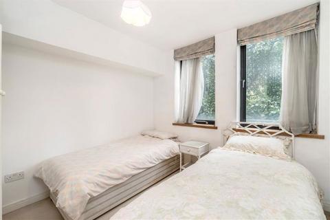 2 bedroom flat for sale, Windsor Way, London W14