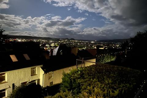 2 bedroom terraced house for sale, Cwlach Street, Llandudno