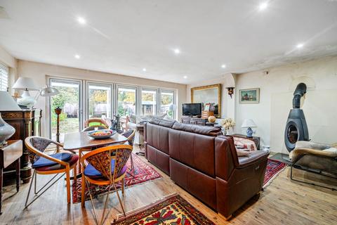 3 bedroom detached house for sale, Hillbury Crescent, Warlingham CR6