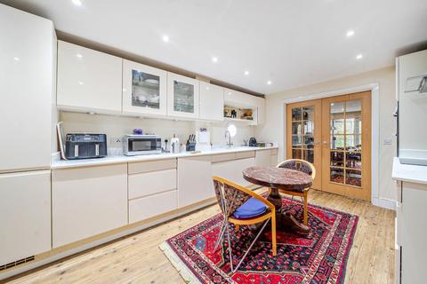 3 bedroom detached house for sale, Hillbury Crescent, Warlingham CR6