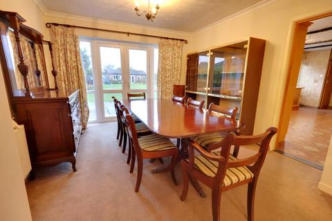 4 bedroom chalet for sale, LONDON ROAD, HORNDEAN