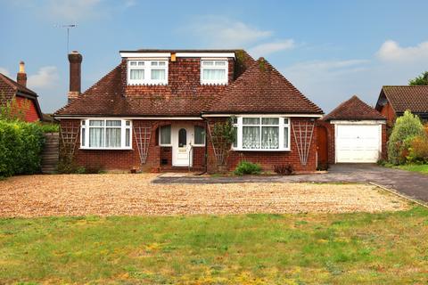 LONDON ROAD, HORNDEAN