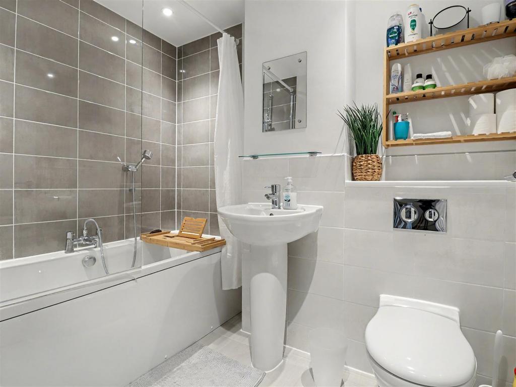 Family bathroom