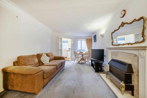 2 bedroom ground floor flat for sale, Glendale, The Bayle, Folkestone, CT20