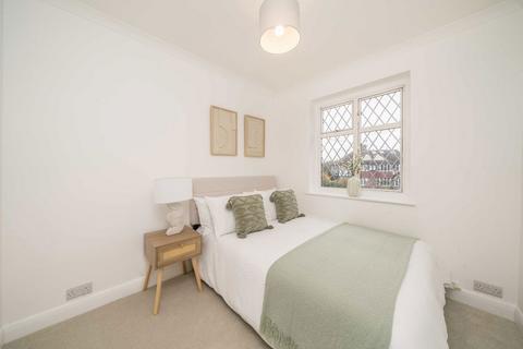 2 bedroom maisonette for sale, Latchmere Lane, Kingston Upon Thames KT2