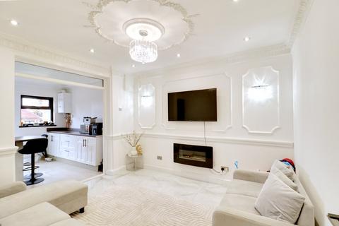undefined, Blenheim Gardens, Aveley RM15
