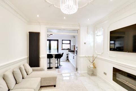 undefined, Blenheim Gardens, Aveley RM15