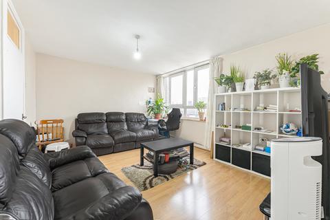 3 bedroom maisonette for sale, Pownall Road, London, E8