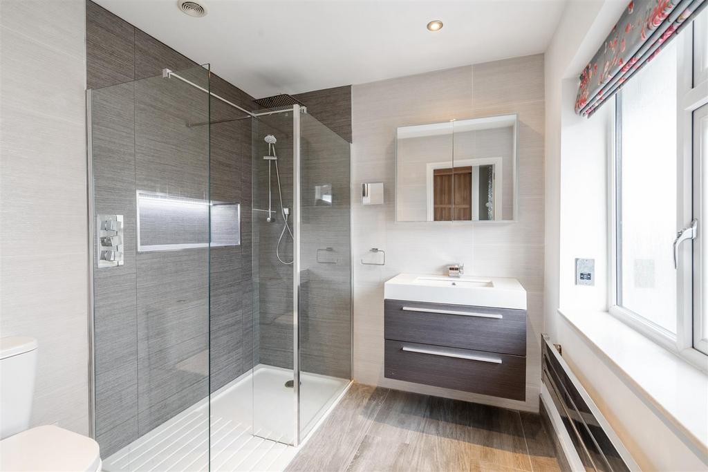 6 Regan Avenue 7.jpg