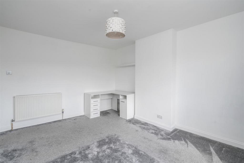 6 Regan Avenue 9.jpg