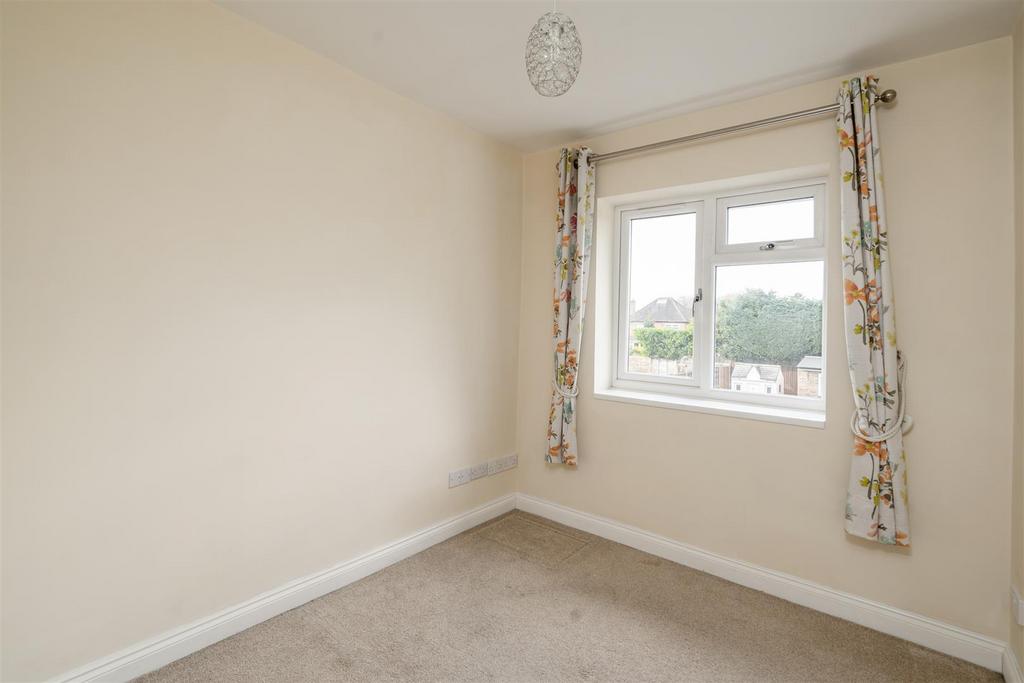 6 Regan Avenue 12.jpg