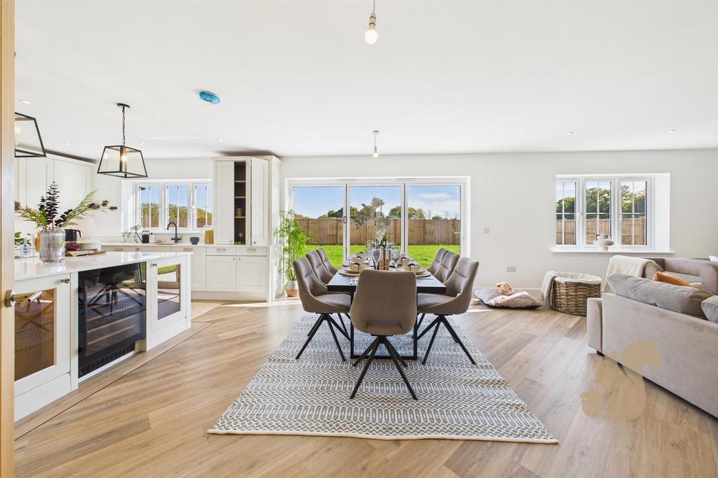 CAM05668 G0-PR0029-STILL011.jpg