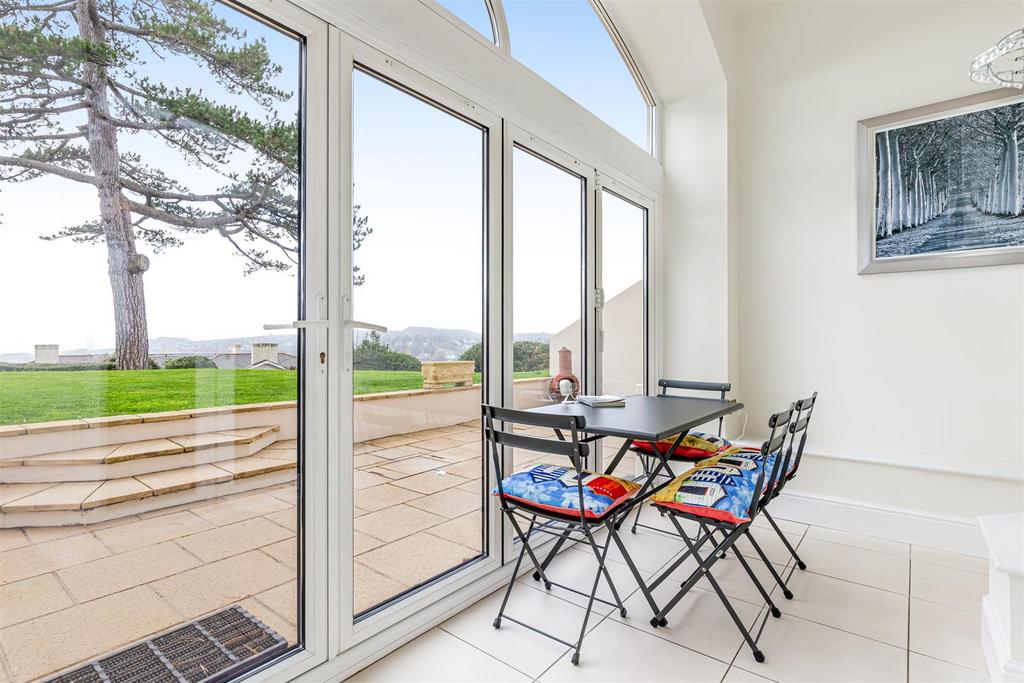 A16 - 4 Villa Rosa, St. Lukes Road South, Torquay