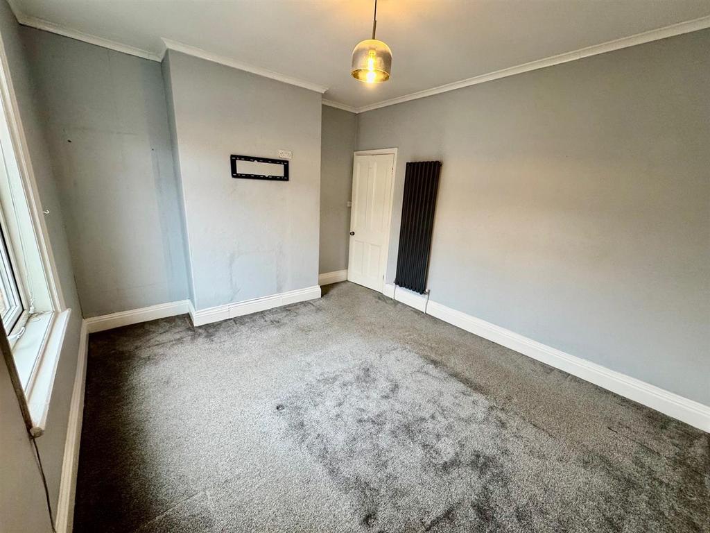 Bedroom 1c.jpg