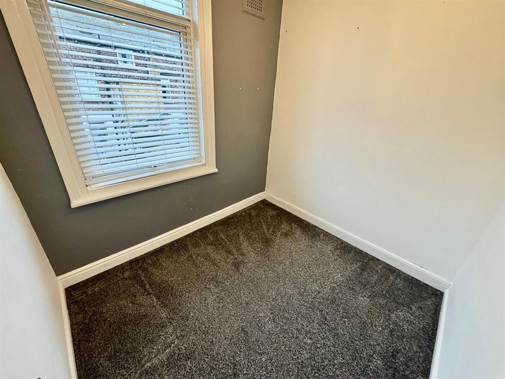 Bedroom 3.jpg