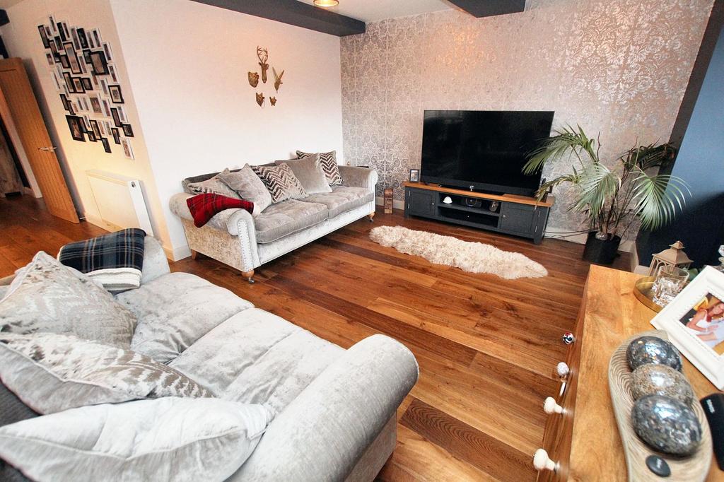 Open plan Lounge / Kitchen / Dining Area