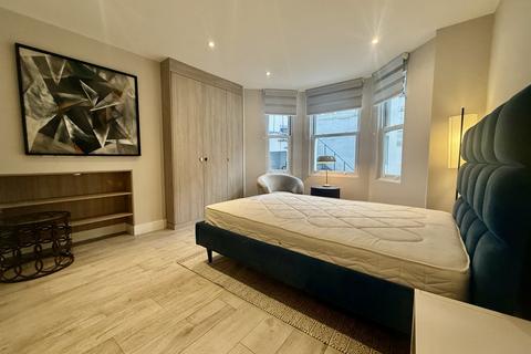 2 bedroom flat to rent, Elsham Road, London, W14