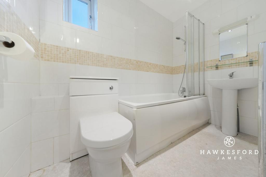 Mount Field, Queenborough - Bathroom