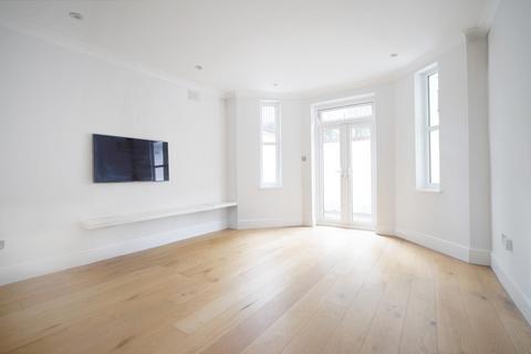 1 bedroom flat for sale, London Road, Forest Hill, London, SE23