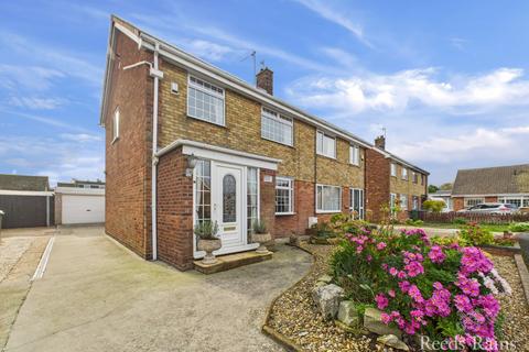 3 bedroom semi-detached house for sale, Summergangs Drive, Hull HU12
