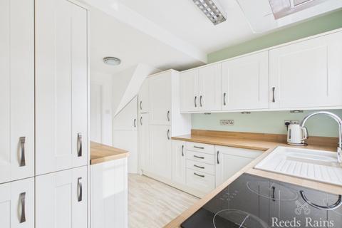 3 bedroom semi-detached house for sale, Summergangs Drive, Hull HU12