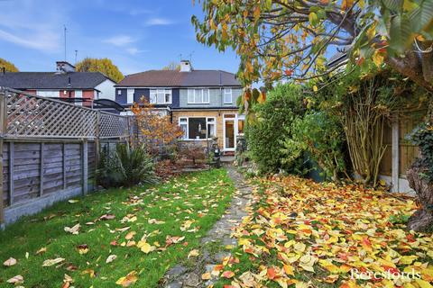 Avenue Road, Harold Wood, RM3