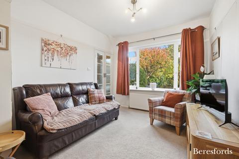 3 bedroom semi-detached house for sale, Avenue Road, Harold Wood, RM3