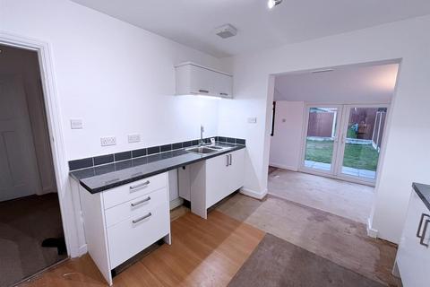 undefined, King Edward Avenue, Rainham RM13