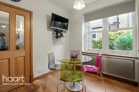 4 bedroom semi-detached house for sale, Palmerston Road, Westcliff-On-Sea
