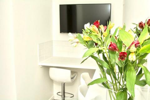 1 bedroom in a house share to rent, Birmingham B42
