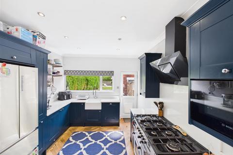 4 bedroom semi-detached house for sale, Beverley Road, Kirk Ella