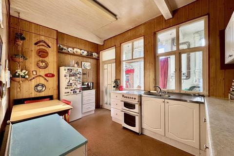2 bedroom terraced house for sale, Brick Bank, Almondbury, Huddersfield, HD5 8RU