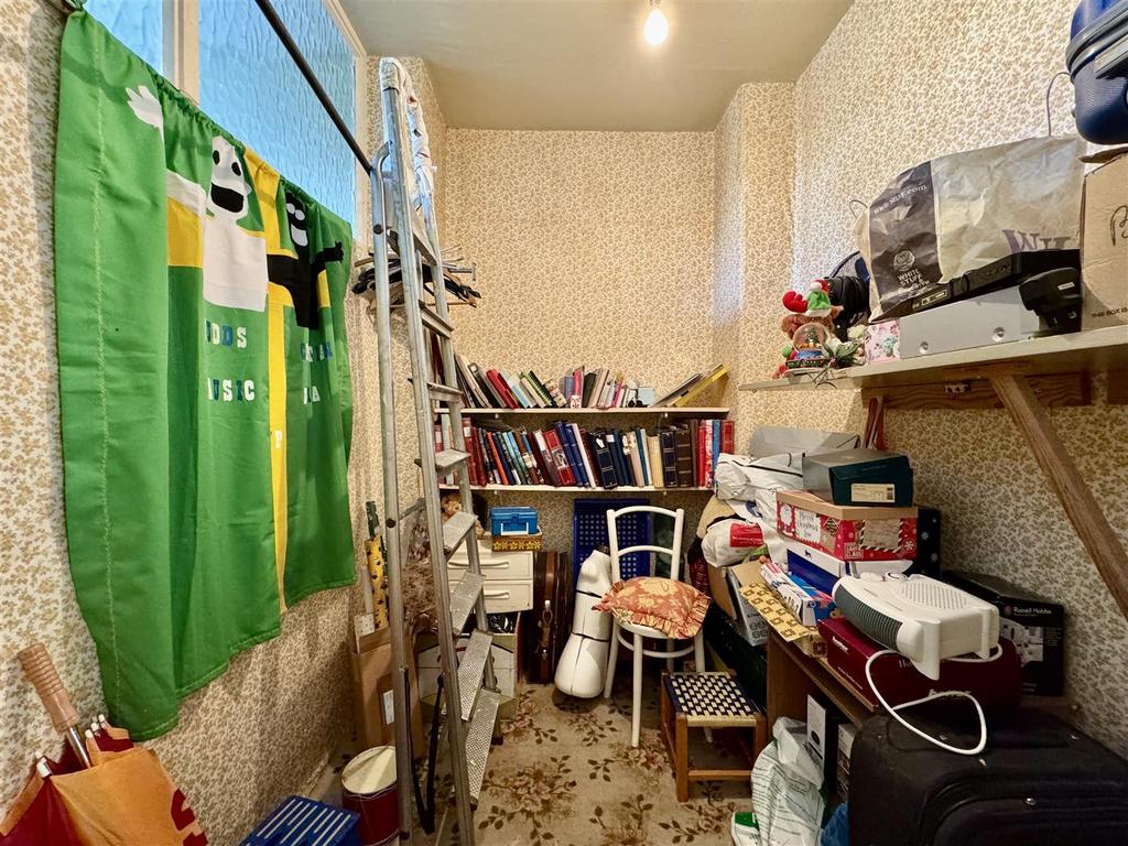Home office / dressing room
