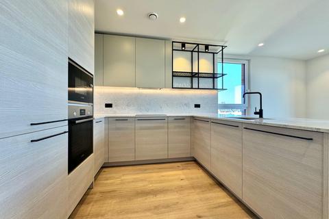 2 bedroom flat to rent, 5 Hemlock Street, Heron Wharf E14