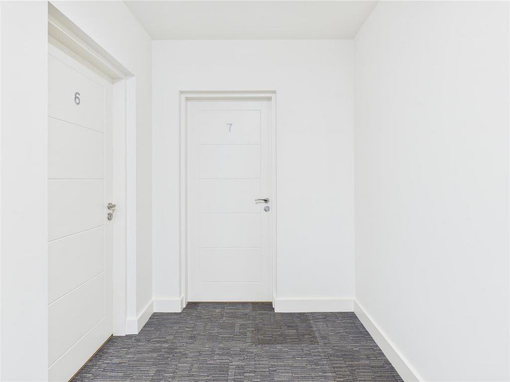 CAM04279 G0-PR0102-STILL041.jpg