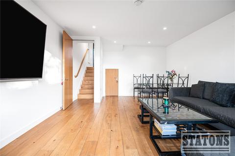 4 bedroom semi-detached house for sale, Lion Yard, Underhill, Barnet, EN5