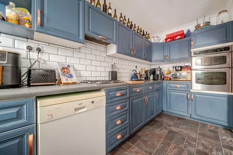 4 bedroom terraced house for sale, Torquay Avenue, Hampshire PO12