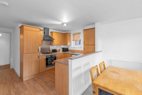 2 bedroom flat to rent, New Mart Place, Chesser, Edinburgh, EH14