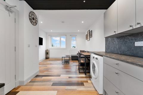 4 bedroom flat to rent, Moredun Park View, Edinburgh, EH17