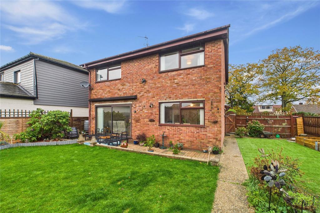 Side & Rear Garden