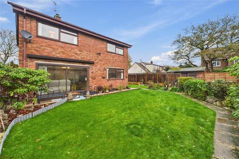 4 bedroom detached house for sale, Silchester Road, Pamber Heath, Tadley, Hampshire, RG26