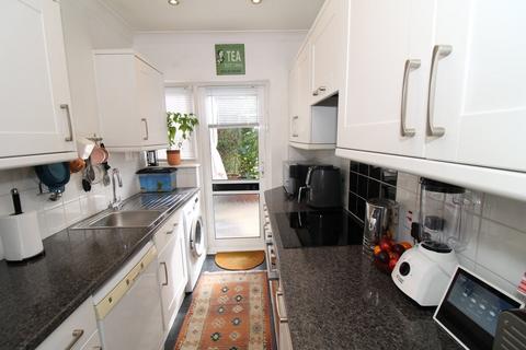 3 bedroom terraced house for sale, Langley Way, West Wickham, BR4