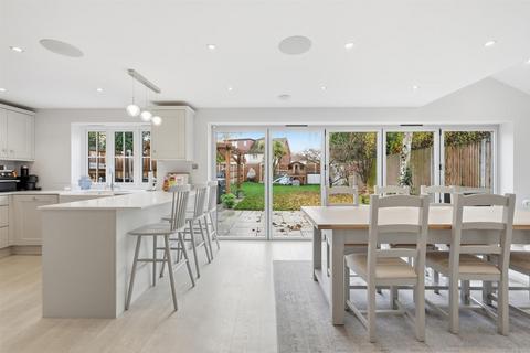 undefined, Pine Drive, Ingatestone