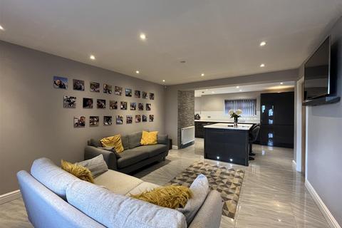 undefined, Sanderson Avenue, Bradford BD6