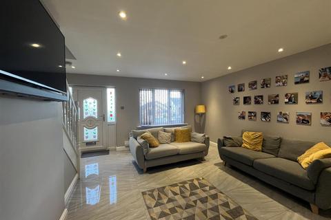 undefined, Sanderson Avenue, Bradford BD6