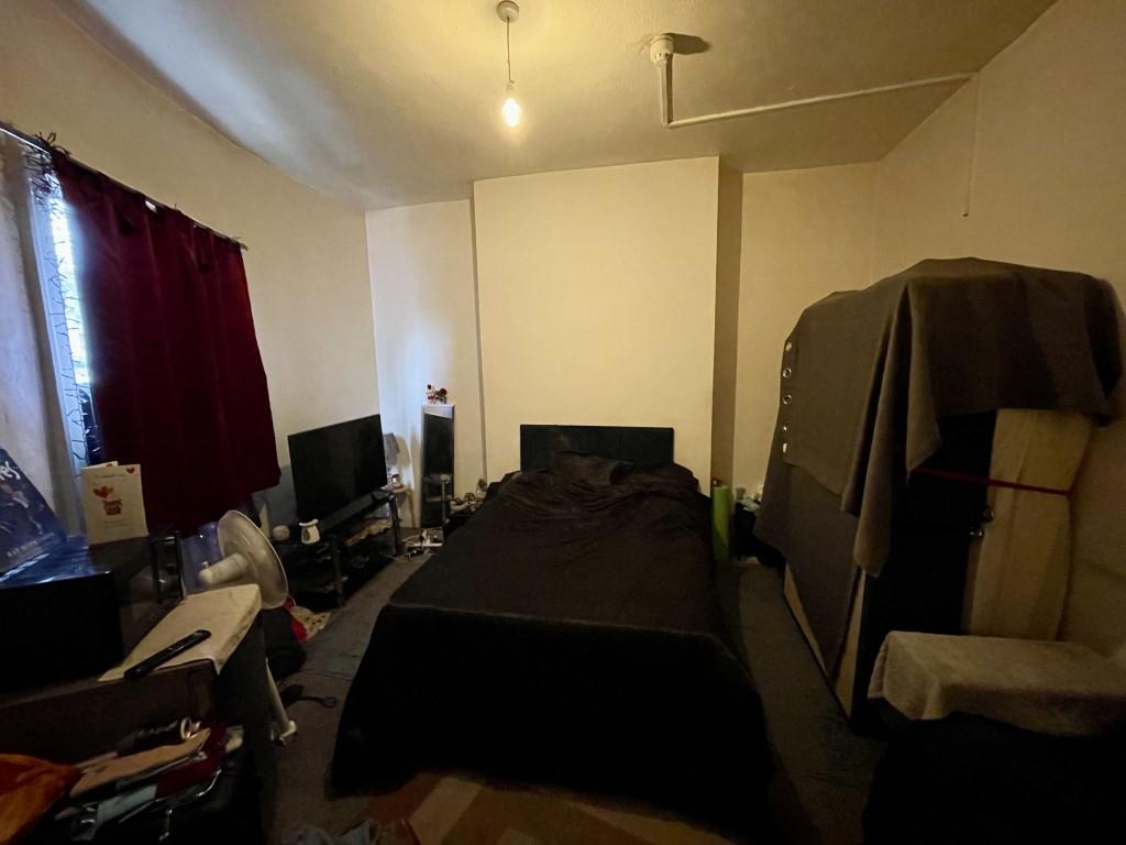 19 Medium T202511071134.jpg