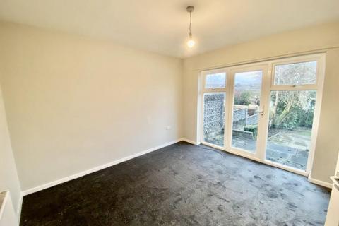 3 bedroom semi-detached house to rent, Prospect Mount, Keighley, BD22 6LR