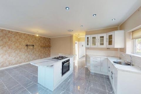 2 bedroom semi-detached bungalow to rent, Buckley Lane, Farnworth, BL4
