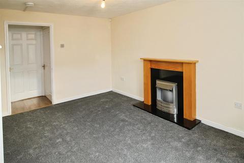 2 bedroom terraced house to rent, Dewfield Close, Bradford BD4