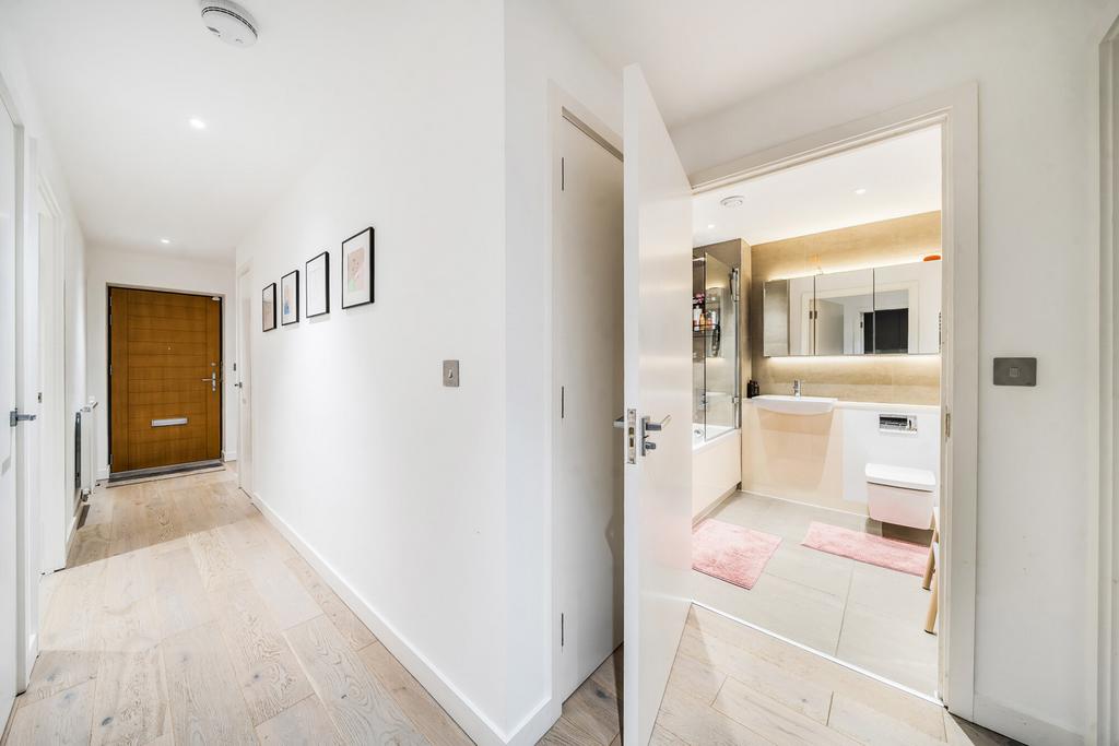 1377085-7-6911cbc...